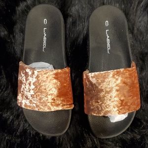 🍑 Peach colored slides